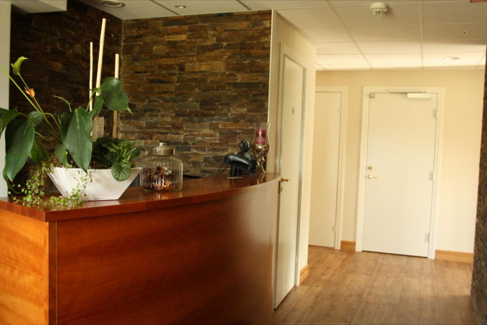Hoegbo Hotell Skommarsgarden Sandviken Exterior foto